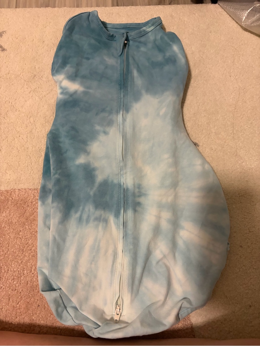 Happiest Baby Sleepea 5-second swaddle. Size small